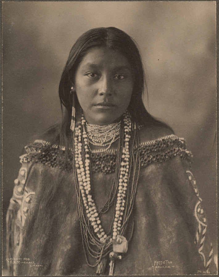 Chân dung cô gái Apache ở vùng Chiricahua. Ảnh: Wikipedia.