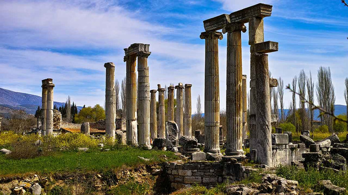 Sau hai thiên niên kỷ tồn tại, nhiều di tích cổ của thành phố Aphrodisias vẫn đứng vững. Các cuộc khai quật quy mô lớn đã được tiến hành ở di tích này từ thập niên 1960. Ảnh: Travel Atelier.
