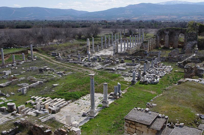 Đến thế kỷ thứ tư, Aphrodisias trở thành thủ phủ của tỉnh Caria của La Mã. Thành phố bắt đầu suy tàn vào thế 6 do các biến động chính trị, xã hội của đế chế Byzantine. Ảnh: Mygola.