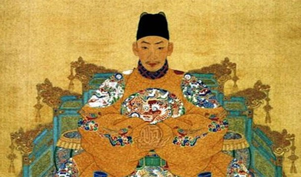 18. Nổi tiếng tàn bạo và hoang dâm vô độ, Vua Minh Vũ Tông của Trung Quốc khiến hậu thế phải rùng mình với thú giải khuây bằng trò giết người. Có khi ông vua này thả tử tù vào nồi nước sôi, nếu nạn nhân không chết thì đem ra phơi nắng và phết muối và rượu lên người cho da dẻ nát nhừ, làm nạn nhân chết từ từ.