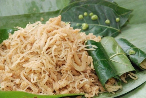 Các loại nem nắm, nem thính, nem tai, nem chạo… luôn là món ăn chơi nổi tiếng của đất Nam Định.