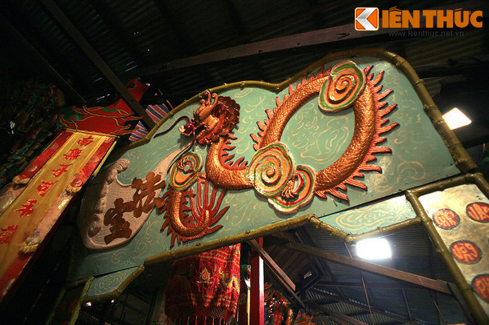 Vì chùa Đất Sét lập ra để tu tại gia nên chùa không có sư, không nhận tiền công đức của khách thập phương. Hiện nay chùa do người trong gia đình thay nhau quản lý.
