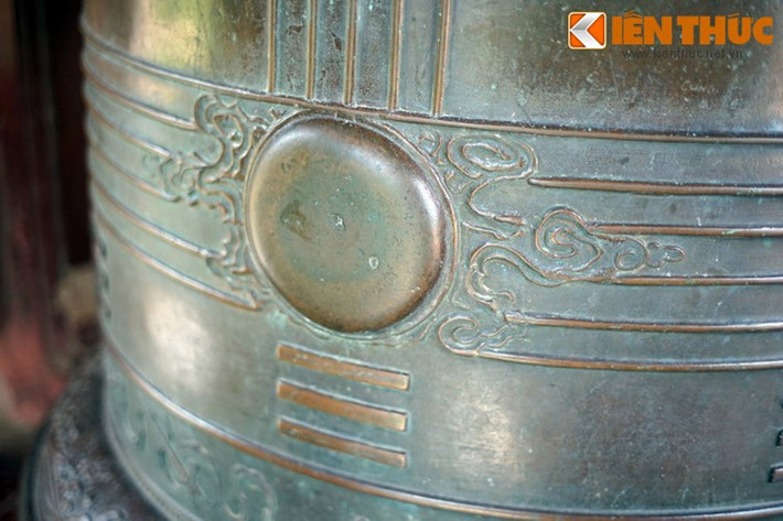 Đại hồng chung chùa Thiên Mụ thực sự là một tác phẩm mỹ thuật điêu khắc, hội họa và kỹ nghệ đúc đồng đặc sắc thời chúa Nguyễn, được đánh giá là quả chuông cổ đẹp và tinh xảo bậc nhất Việt Nam.