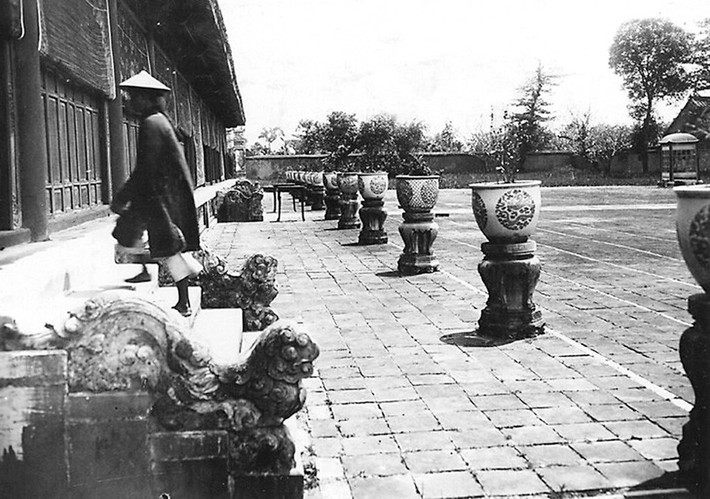 Bên ngoài Thế Miếu, nơi thờ các vua nhà Nguyễn trong Hoàng thành Huế. Ảnh: manhhai / Flickr.