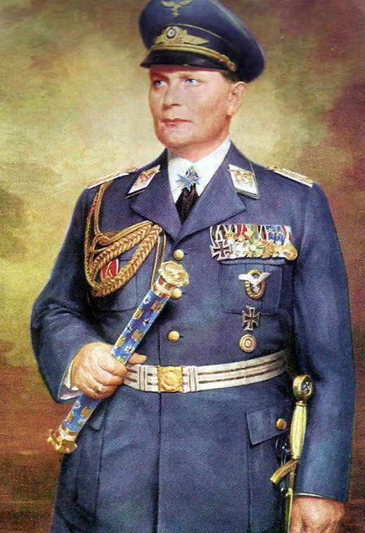 9. Hermann Göring: Lãnh đạo lực lượng Không quân Đức (Luftwaffe), là một trong những nhân vật quyền lực nhất của Đức Quốc xã. Ảnh: Pinterest.