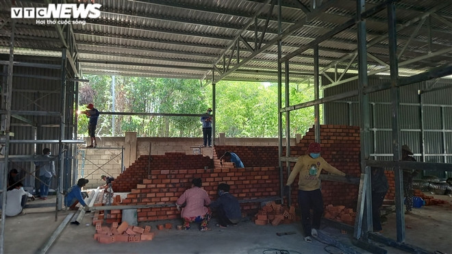 Cũng theo Phó Chủ tịch UBND tỉnh Kiên Giang, bệnh viện dã chiến sau khi được xây dựng sẽ đưa vào sử dụng lâu dài. Ít nhất là trong vòng một năm hoặc đến khi tình hình dịch bệnh ở nước bạn ổn định.