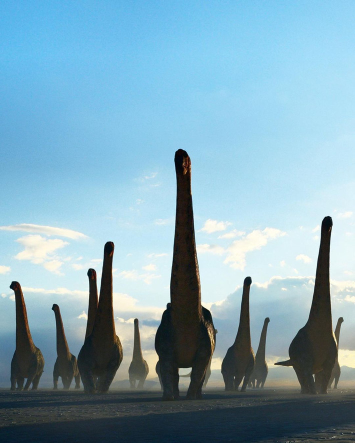 14. Loài khủng long cổ dài nổi tiếng. Các loài nổi tiếng bao gồm Brachiosaurus, Diplodocus, Apatosaurus, và Argentinosaurus, mỗi loài có những đặc điểm đặc trưng riêng. Ảnh: Pinterest.