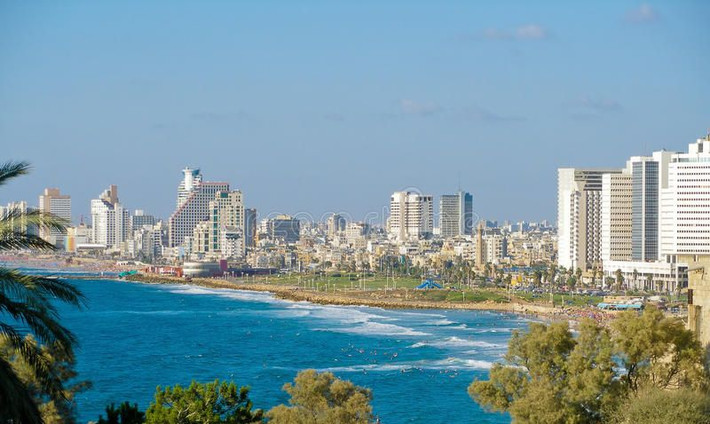 11. Tel Aviv – thành phố không ngủ. Tel Aviv, thành phố lớn thứ hai Israel, nổi tiếng với các bãi biển đẹp, cuộc sống về đêm sôi động và là trung tâm công nghệ lớn của thế giới. Ảnh: Pinterest.