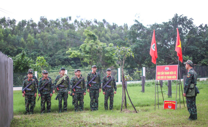 Một ngày trên thao trường huấn luyện của các chiến sĩ Đại đội Trinh sát cơ giới (thuộc Phòng Tham mưu, Bộ Chỉ huy quân sự tỉnh Bình Định). Ảnh: Trương Định