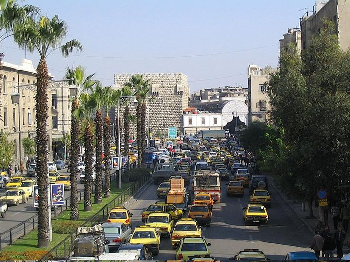 Sự đa dạng văn hóa: Damascus đã chứng kiến sự giao thoa văn hóa giữa các nền văn minh khác nhau, bao gồm Ả Rập, Byzantine, và La Mã, qua đó tạo ra một bức tranh văn hóa phong phú và đa dạng. Ảnh: Pinterest.
