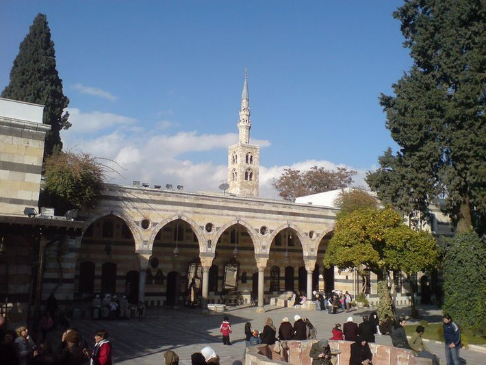 Di sản UNESCO: Khu phố cổ Damascus đã được UNESCO công nhận là Di sản thế giới vào năm 1979 nhờ vào các công trình lịch sử, kiến trúc, và di tích văn hóa quý giá, bao gồm các tòa nhà tôn giáo, cung điện, và khu chợ cổ. Ảnh: Pinterest.