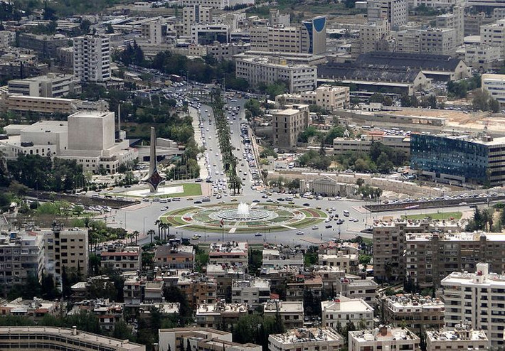 Trung tâm học thuật: Trong suốt lịch sử, Damascus đã là một trung tâm học thuật nổi tiếng, đặc biệt trong thời kỳ Hồi giáo, khi các trường học, thư viện, và các học giả của thế giới Hồi giáo tập trung ở đây. Ảnh: Pinterest.