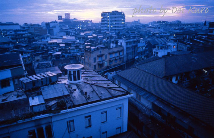 Khu Yaowarat nhìn từ khách sạn Krungkasem Srikrung.