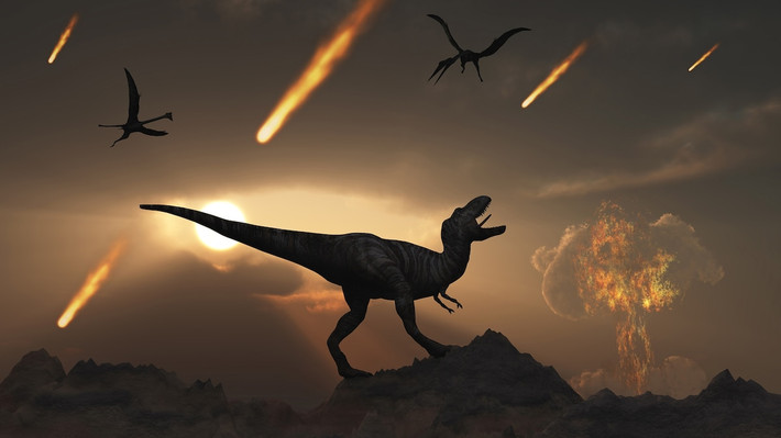 Tồn tại đến giai đoạn cuối của kỷ nguyên khủng long, Quetzalcoatlus là nhân chứng trong sự kiện đẫn đến cuộc tuyệt chủng đẩy bí ẩn của các con vật khổng lồ. Chúng đã được ngắm nhìn sự kiện bi tráng này từ nơi cao nhất, nơi các loài vật khác thời đó không thể nào với tới.