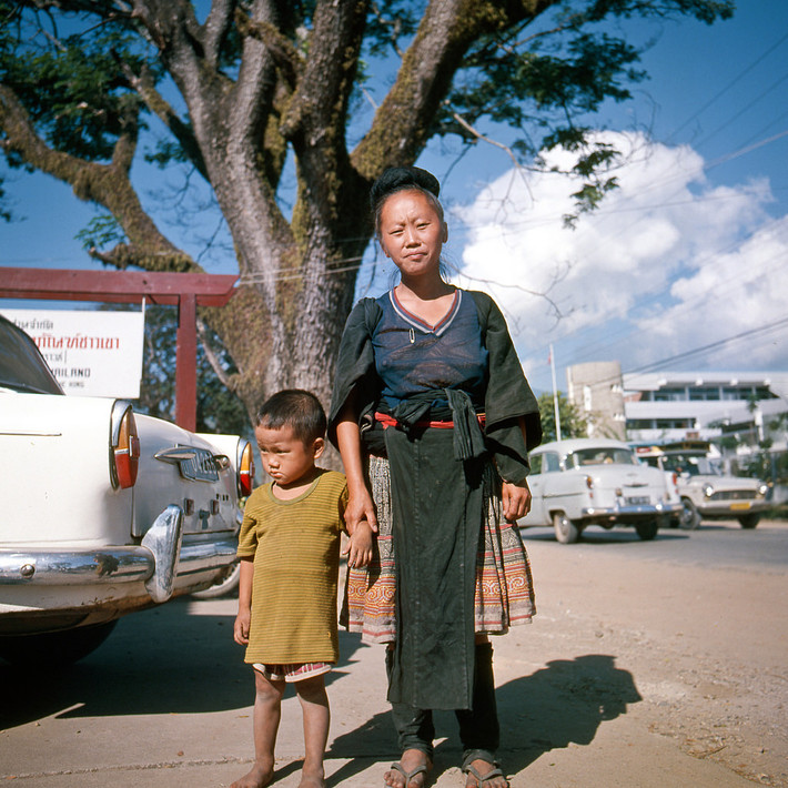Hai mẹ con người dân tộc thiểu số ở Chiang Mai năm 1978.
