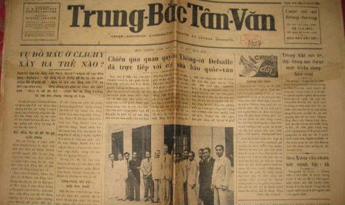 Tờ nhật báo đầu tiên của Việt Nam là tờ Trung Bắc Tân Văn phát hành ở miền Bắc. Sau 4 năm thành lập, từ tháng 1/1919, báo tăng tần suất phát hành và trở thành một tờ báo ra hàng ngày.
