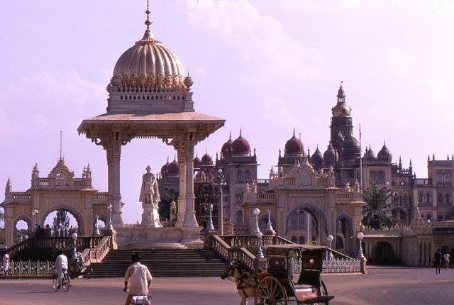 Cung điện Maharaja ở trung tâm thành phố Mysore.