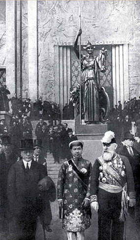Vua Bảo Đại đã có mặt tại buổi khai mạc Hội chợ Quốc tế Thuộc địa 1931.