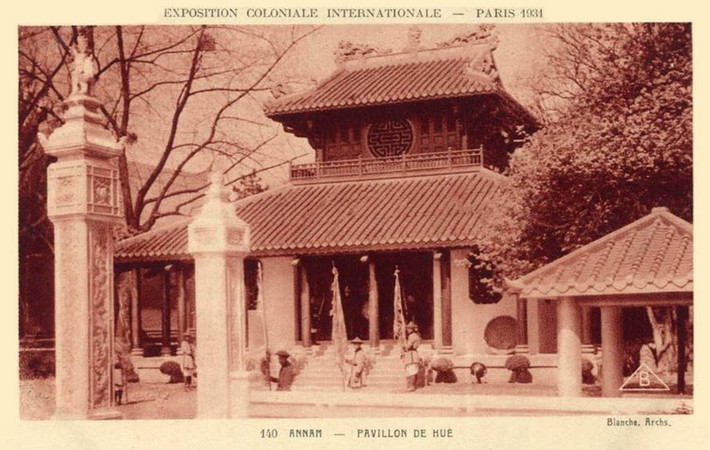 Cận cảnh công trình kiến trúc đại diện cho xứ Huế ở Paris.