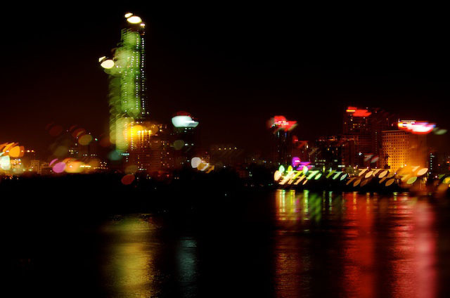 Sài Gòn hư ảo.