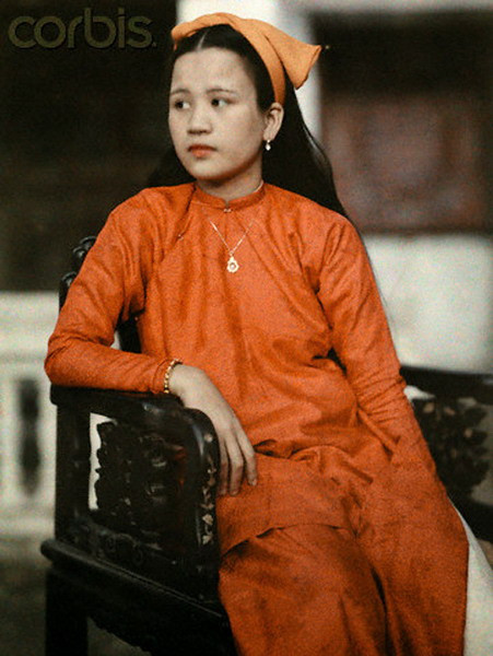 Công chúa Mỹ Lương, tên thật Nguyễn Thị Cẩm Hà, con của bà Chúa Nhất.