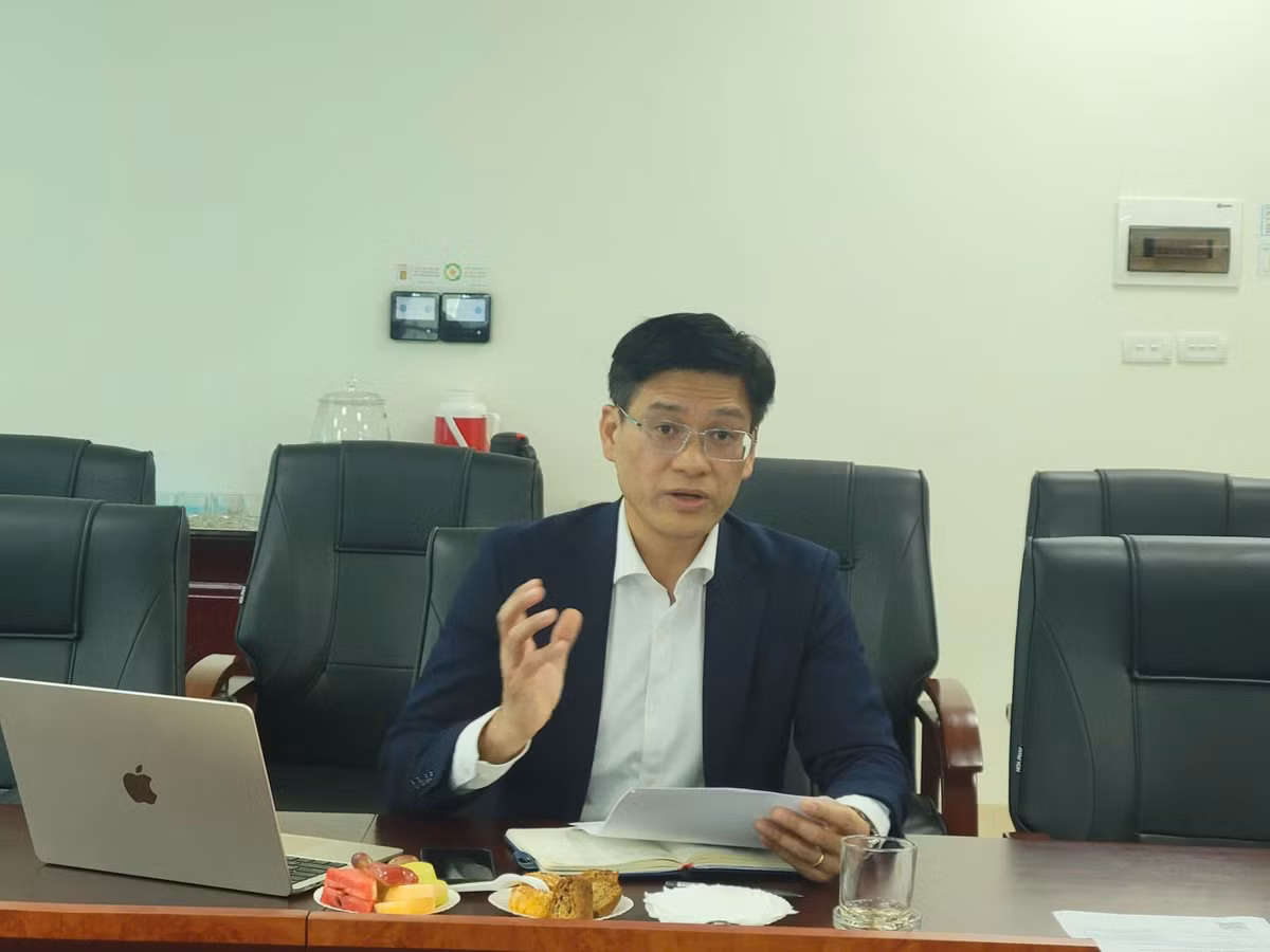 Luật sư Nguyễn Trần Tuyên (Công ty Luật Elite) phát biểu tại hội thảo
