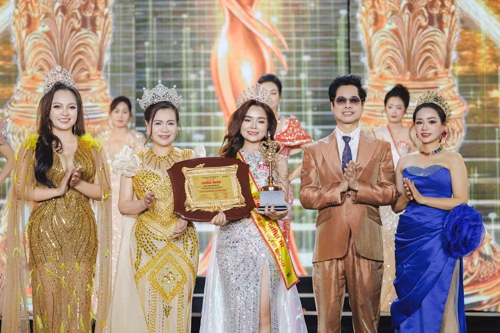 Gallery - Tài sắc Hoa hậu Nhân ái Hoàng Thị Thanh Tuyền - image 4
