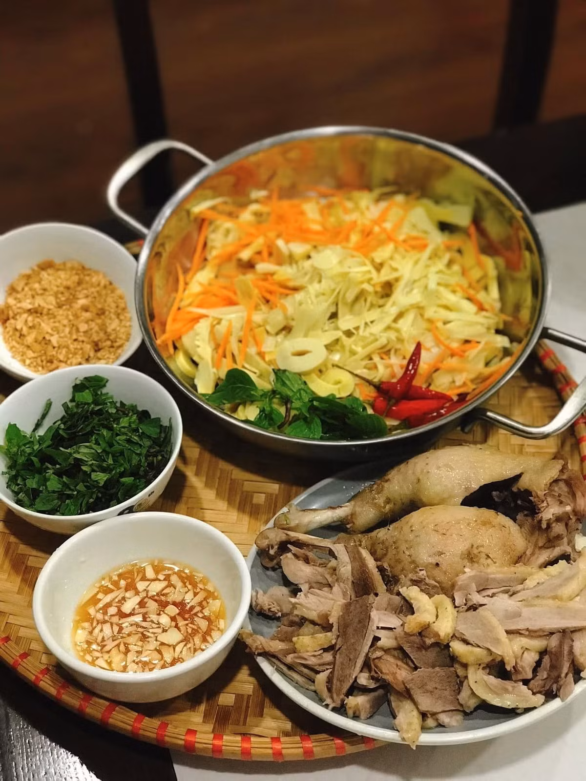 Nguyên liệu đơn giản, dễ làm.