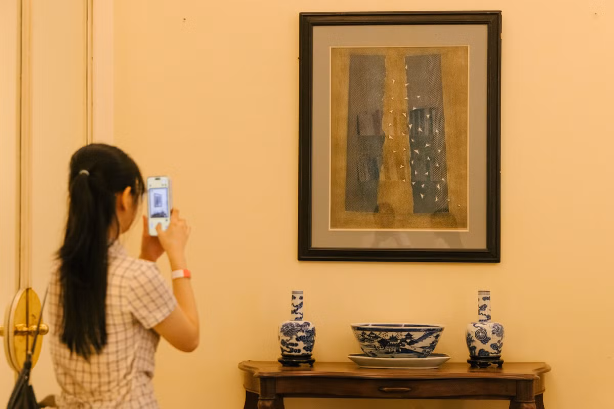 Các hiện vật cổ tại đây đại diện cho nghệ thuật trang trí và tâm linh tại Việt Nam vào thế kỷ XIX và XX.