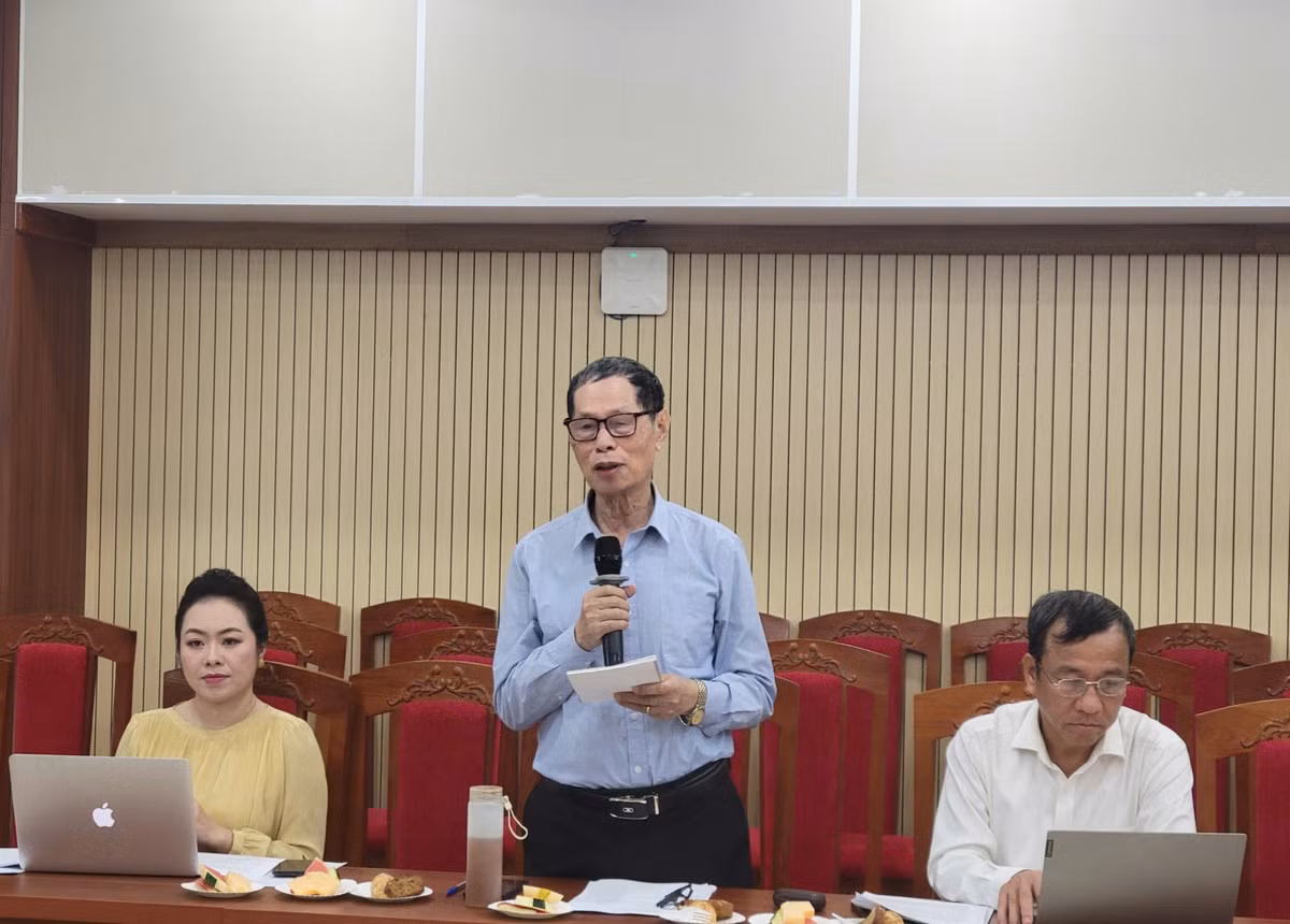 Ông Trần Văn Miều, Phó Chủ tịch Hội Bảo vệ Thiên nhiên và Môi trường Việt Nam đề nghị dự thảo thể hiện rõ quan điểm lấy dân làm gốc, khẳng định rõ vai trò giám sát của Mặt trận Tổ quốc Việt Nam, Nhân dân và báo chí
