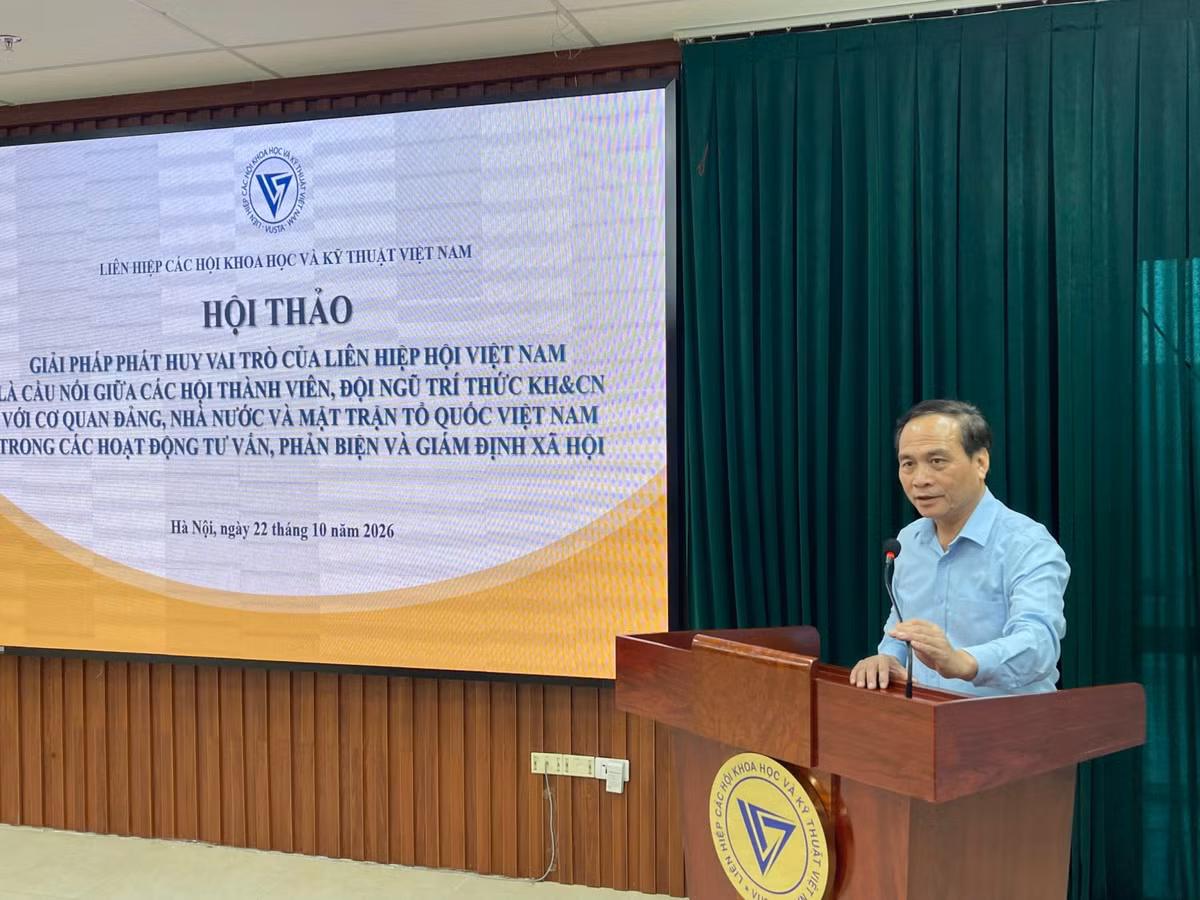 PGS.TS. Phạm Ngọc Linh - Phó Chủ tịch Liên hiệp Hội Việt Nam phát biểu tại hội thảo