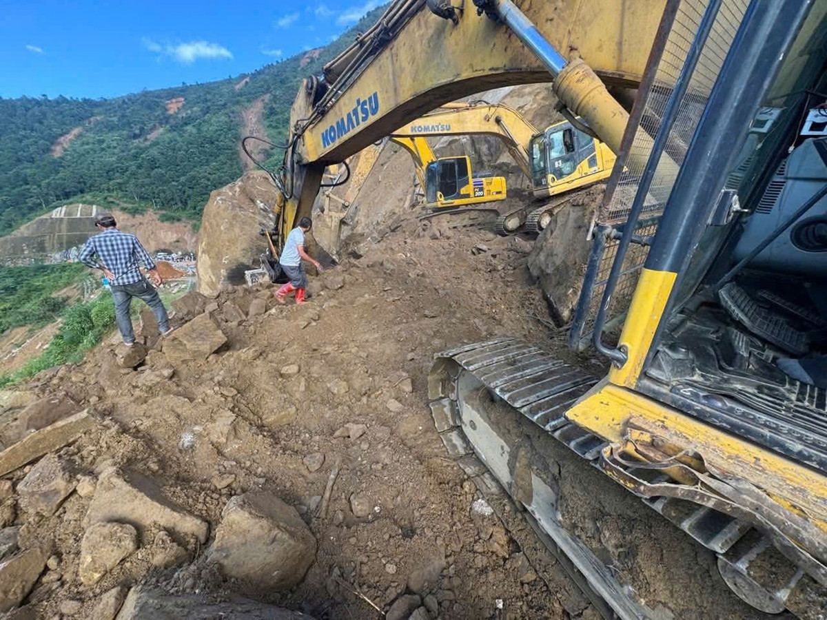 View - Ô tô chở 3 người mất tích ở Lào Cai, đã tìm thấy 2 thi thể | Báo Tri thức và Cuộc sống - TIN TỨC PHỔ BIẾN KIẾN THỨC 24H