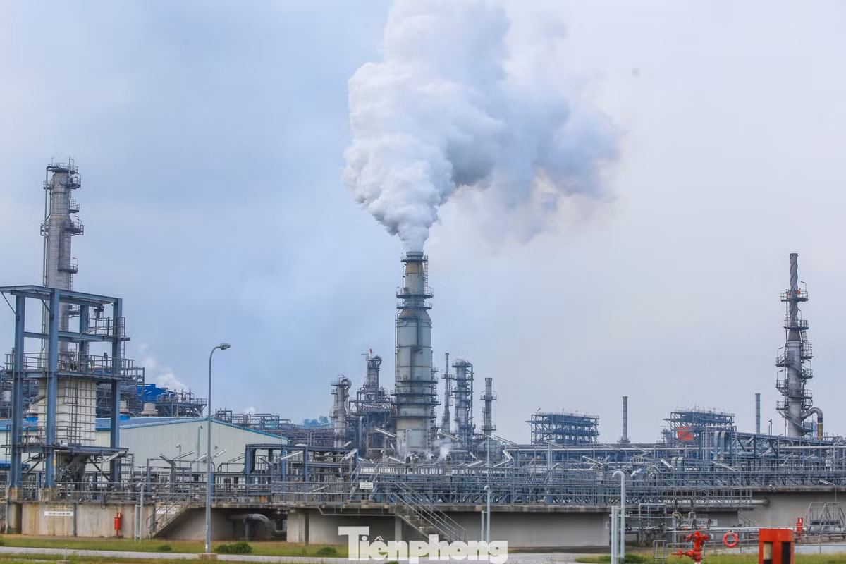 Dù chịu ảnh hưởng trực tiếp từ nguồn cung dầu thô, nhưng doanh nghiệp hiện vẫn đảm bảo nguồn nguyên liệu dầu thô cho nhà máy vận hành ở mức tối ưu.