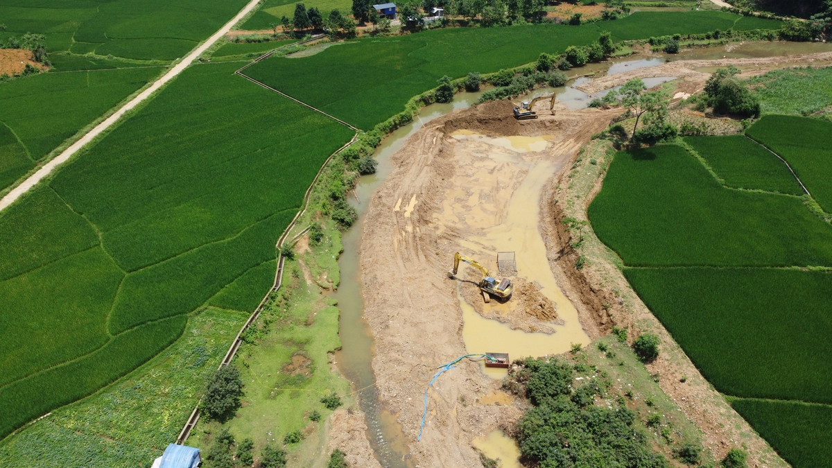 View - Cận cảnh dự án nạo vét suối tiền tỷ dừng thi công | Báo Tri thức và Cuộc sống - TIN TỨC PHỔ BIẾN KIẾN THỨC 24H