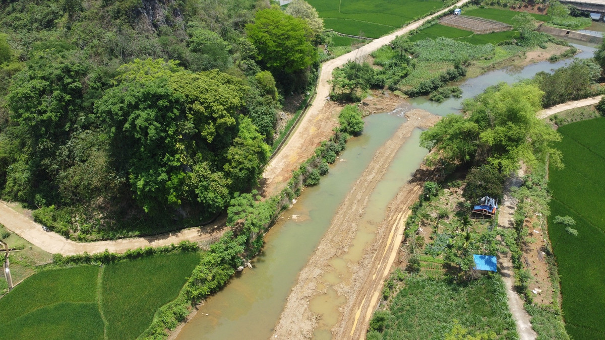 View - Cận cảnh dự án nạo vét suối tiền tỷ dừng thi công | Báo Tri thức và Cuộc sống - TIN TỨC PHỔ BIẾN KIẾN THỨC 24H