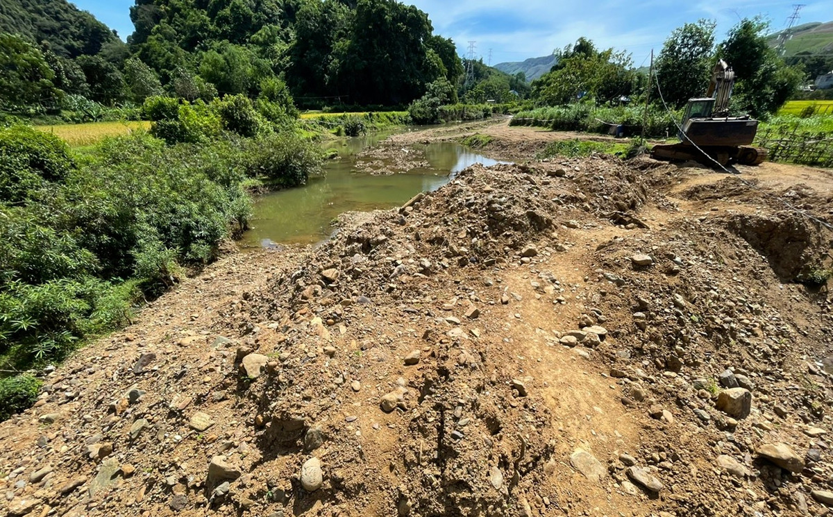 View - Cận cảnh dự án nạo vét suối tiền tỷ dừng thi công | Báo Tri thức và Cuộc sống - TIN TỨC PHỔ BIẾN KIẾN THỨC 24H
