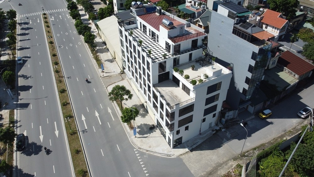 View - Công trình “khủng” ngay mặt phố ở Hà Nội vi phạm trật tự xây dựng | Báo Tri thức và Cuộc sống - TIN TỨC PHỔ BIẾN KIẾN THỨC 24H