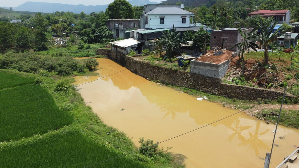 View - Cận cảnh dự án nạo vét suối tiền tỷ dừng thi công | Báo Tri thức và Cuộc sống - TIN TỨC PHỔ BIẾN KIẾN THỨC 24H