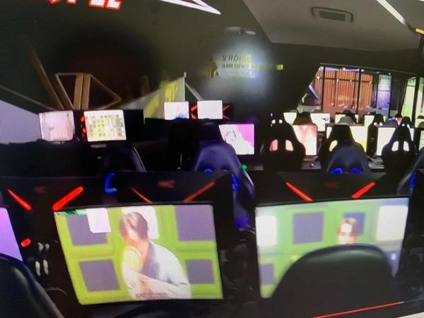 Phòng “cày view” của Sơn Tùng M-TP có siêu phẩm gì độc lạ?