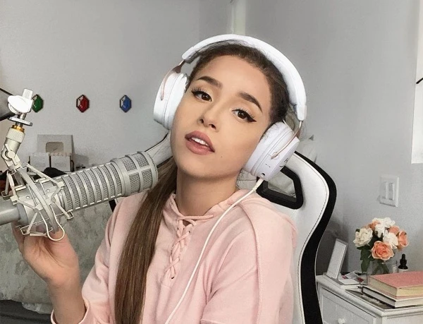 Top 3 streamer không tốt nghiệp đại học vẫn kiếm bộn tiền