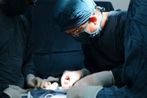 Ca mổ tiết niệu thành công nhờ phối hợp bác sĩ Việt - Úc