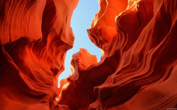 6. Chỉ có thể tham quan theo tour. Du khách phải đặt tour được hướng dẫn bởi người Navajo để vào hẻm núi, nhằm đảm bảo an toàn và bảo tồn. Ảnh: Pinterest.