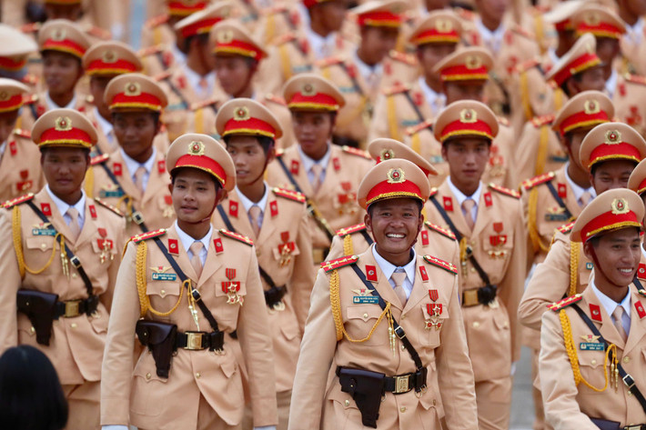 Lực lượng diễu binh, diễu hành gồm: 4 khối Nghi trượng; 43 khối đại diện lực lượng vũ trang nhân dân bao gồm 26 khối Quân đội, 17 khối Công an); 4 khối quân đội nước ngoài gồm: Trung Quốc, Nga, Lào, Campuchia; Lực lượng xe, pháo quân sự, xe đặc chủng Công an; Lực lượng diễu binh trên biển; 12 khối diễu hành quần chúng; 1 khối Văn hóa, Thể thao.