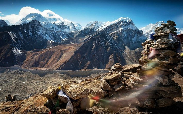 4. Là nơi khởi nguồn của nhiều con sông lớn. Himalaya là nguồn nước của sông Hằng, sông Ấn, sông Brahmaputra và nhiều hệ thống sông băng quan trọng. Ảnh: Pinterest.