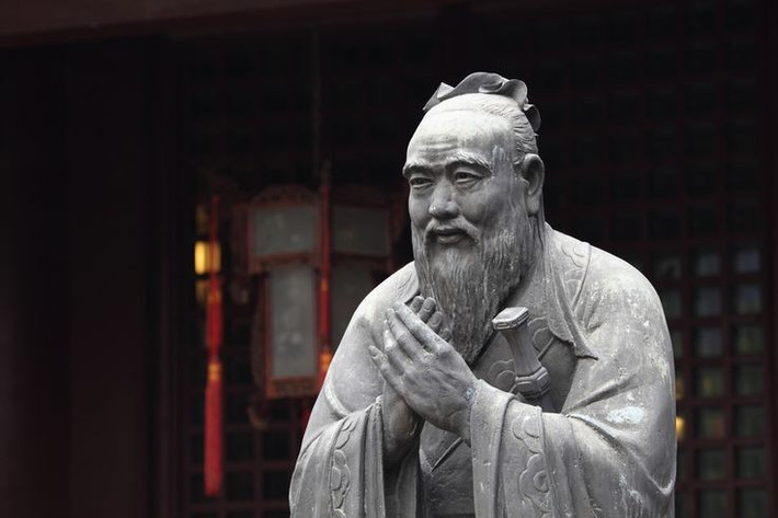 2. Tên khoa học gợi nhớ đến Khổng Tử. Tên loài “confucius” được đặt theo tên triết gia Khổng Tử như một cách tri ân văn hóa phương Đông. Ảnh: Pinterest.