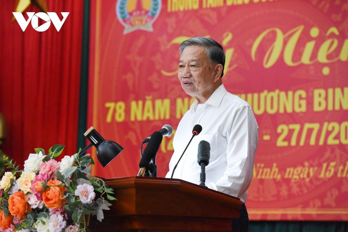 Tổng Bí thư Tô Lâm phát biểu với các thương bệnh binh.