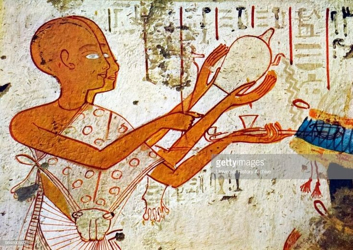 6. Không bất tử. Trong truyện, Djedi có thể làm phép kỳ lạ nhưng bản thân vẫn là con người phàm tục, không phải thần thánh. Ảnh: Pinterest.