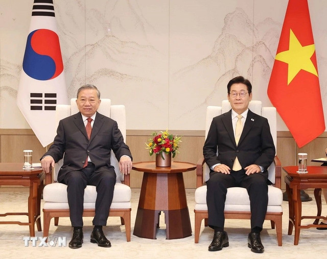 Tổng Bí thư Tô Lâm và Tổng thống Hàn Quốc Lee Jae Myung. (Ảnh: TTXVN) to-lam.png
