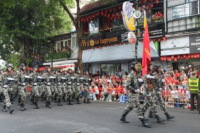 Những bước chân mạnh mẽ trong lễ Tổng duyệt cấp Nhà nước diễu binh, diễu hành kỷ niệm 80 năm Quốc khánh. Ảnh: Mai Loan. dieu-binh.jpg