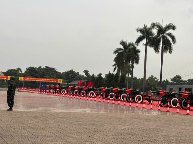 Tuyến 2: Nguyễn Thái Học – Giảng Võ – Đường Láng – Trần Duy Hưng – Đại lộ Thăng Long – Lê Quang Đạo – Trường đua F1 z6930543752228-bd655a0ec260fc7c78acee5967d9e6a9.jpg